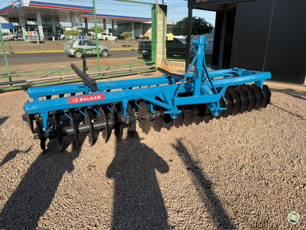IMPLEMENTOS AGRICOLAS GRADE NIVELADORA NIVELADORA 42 DISCOS Cotramaq Tratores GOIOERE PARANÁ PR